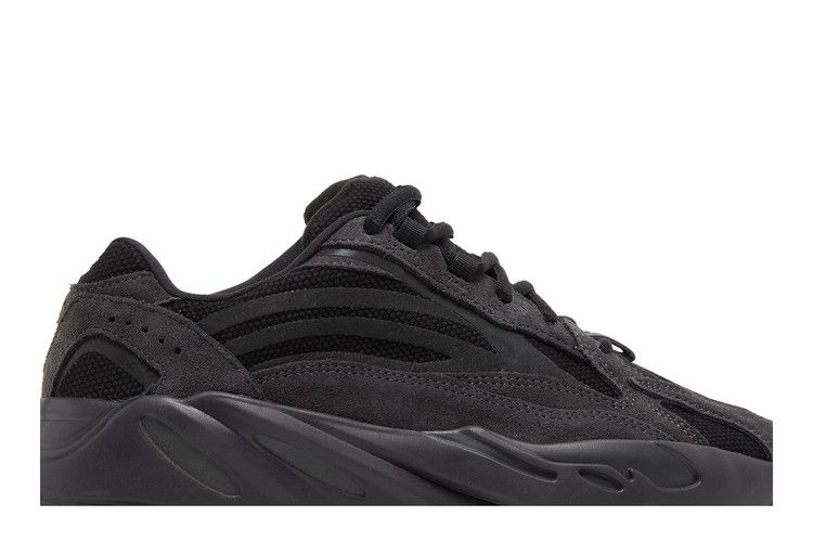 Yeezy Boost 700 V2 Vanta
